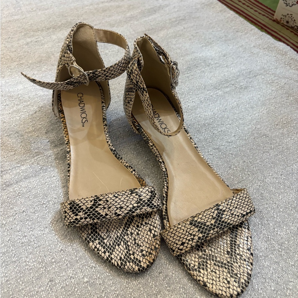 Chadwicks Tan and Black Ankle-Strap Sandals